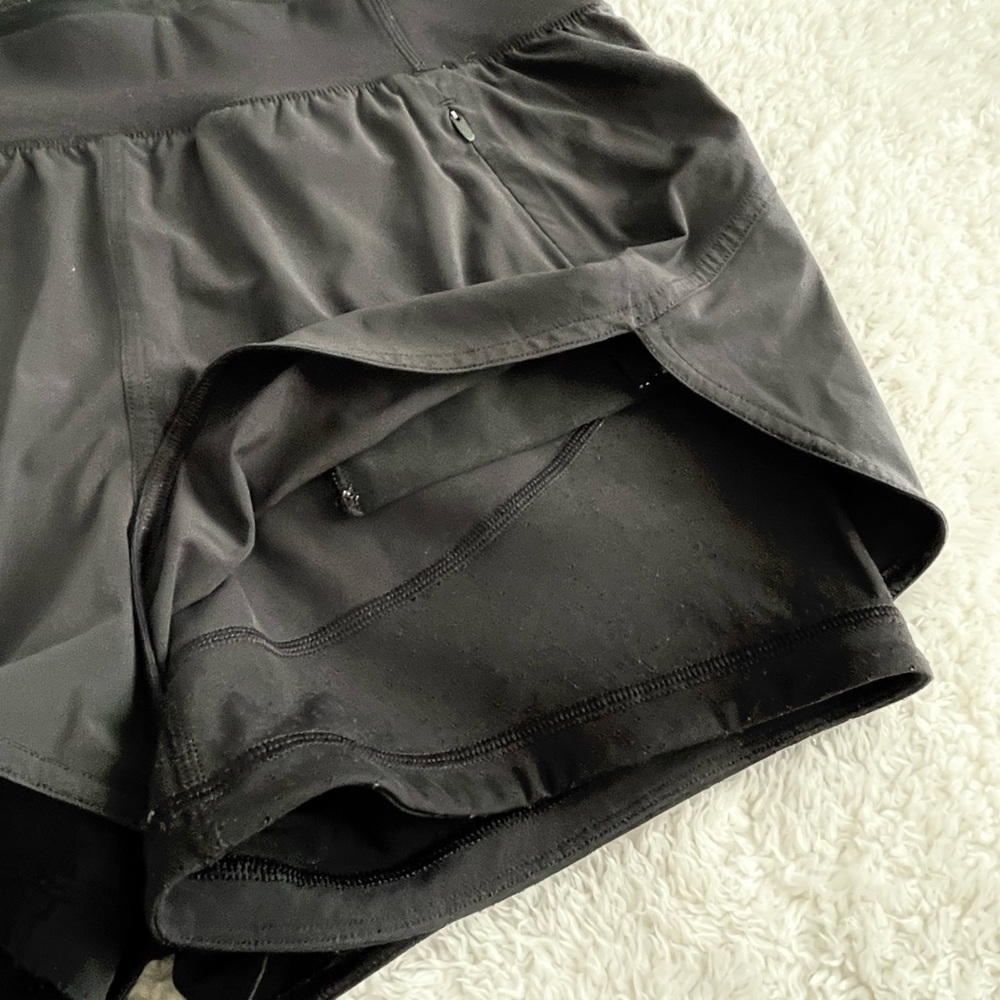 lululemon athletica Black Women's Athletic Shorts Squad Goals Size 6 Layered - Picture 4 of 12